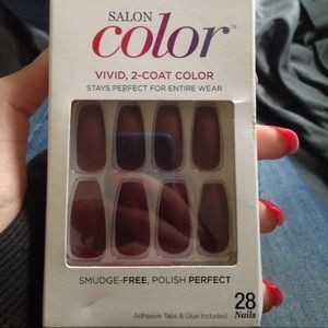 Kiss Salon Color- Glue/stick on Nails